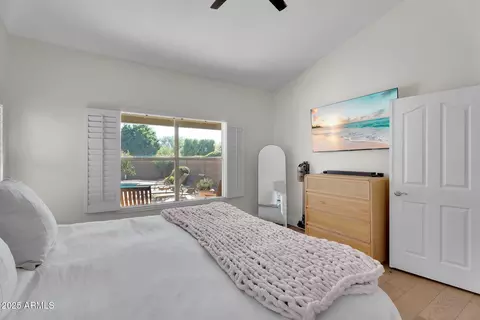 Bedroom - 4520 E Lone Cactus Dr, Phoenix, AZ 85050 photo 4 of 6