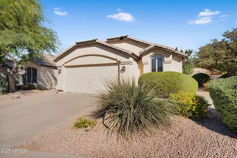 Exterior - 4520 E Lone Cactus Dr, Phoenix, AZ 85050 photo 1 of 8