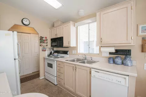 5735 E Mcdowell Rd #410, Mesa, AZ 85215 photo 9