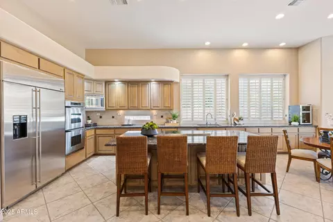 Kitchen - 5362 E Herrera Dr, Phoenix, AZ 85054 photo 3 of 4
