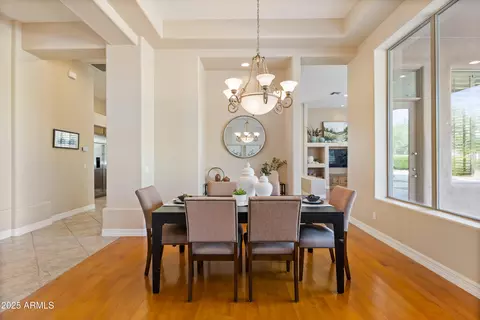 Dining - 5362 E Herrera Dr, Phoenix, AZ 85054 photo 1 of 2