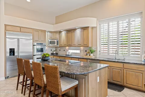 Kitchen - 5362 E Herrera Dr, Phoenix, AZ 85054 photo 2 of 4