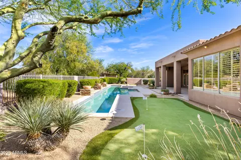 Exterior - 5362 E Herrera Dr, Phoenix, AZ 85054 photo 8 of 12