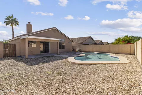 Exterior - 910 E Potter Dr, Phoenix, AZ 85024 photo 4 of 5