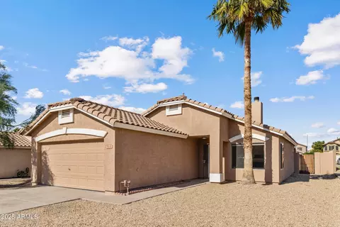 Exterior - 910 E Potter Dr, Phoenix, AZ 85024 photo 2 of 5