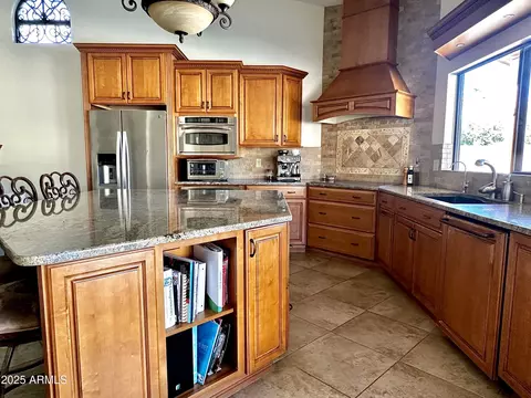 Kitchen - 260 E Rhea Rd, Tempe, AZ 85284 photo 2 of 3