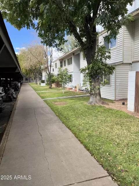 2530 W Berridge Ln #E102, Phoenix, AZ 85017