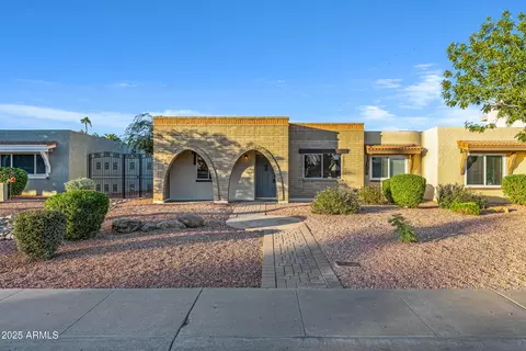 1812 W Rose Ln, Phoenix, AZ 85015
