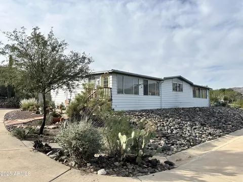 34851 S Desert Cv, Black Canyon City, AZ 85324
