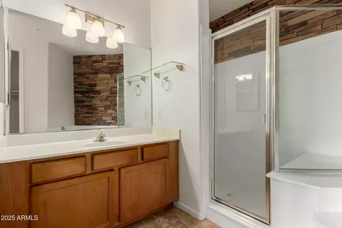 Bath - 4617 E Culver St, Phoenix, AZ 85008 photo 2 of 4