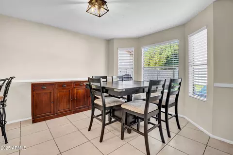Dining - 758 E Sack Dr, Phoenix, AZ 85024 photo 1 of 1