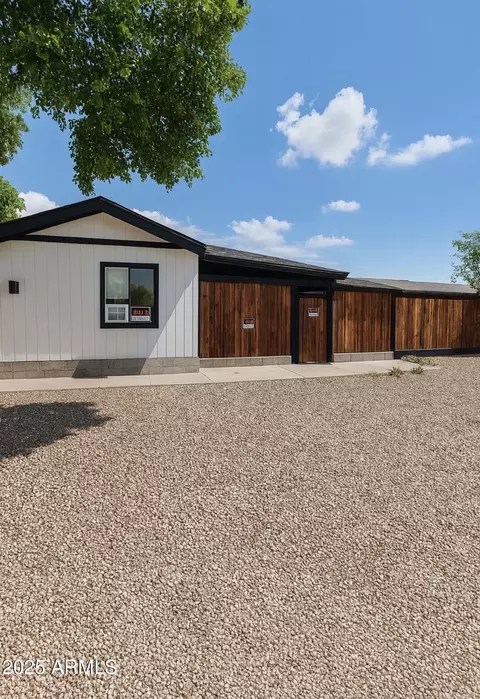 1419 N Vine St, Chandler, AZ 85225