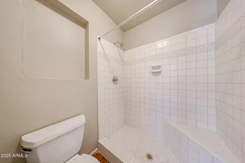 Bath - 3761 E Holmes Ave, Mesa, AZ 85206 photo 2 of 3