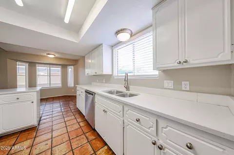 Kitchen - 3761 E Holmes Ave, Mesa, AZ 85206 photo 3 of 4
