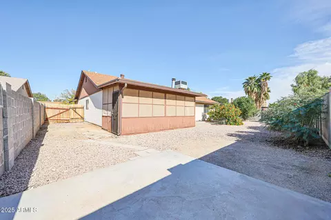 Exterior - 3761 E Holmes Ave, Mesa, AZ 85206 photo 6 of 8
