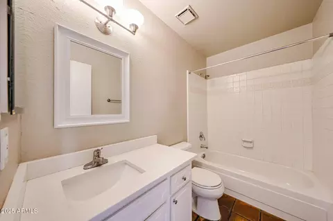 Bath - 3761 E Holmes Ave, Mesa, AZ 85206 photo 3 of 3