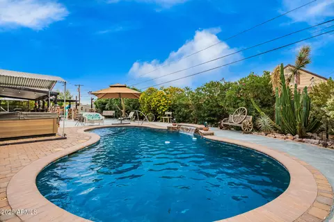 11033 W Alabama Ave, Sun City, AZ 85351
