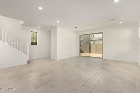 Living - 2454 W Maximo Way, Phoenix, AZ 85085 photo 1 of 2