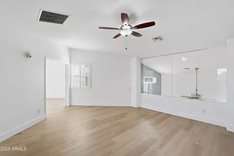 Living - 1709 E Gelding Dr, Phoenix, AZ 85022 photo 3 of 4