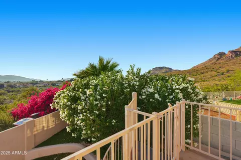 Exterior - 1709 E Gelding Dr, Phoenix, AZ 85022 photo 5 of 7