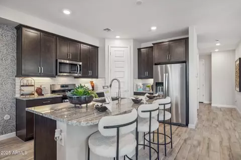 Kitchen - 21114 N 58th Way, Phoenix, AZ 85054 photo 3 of 3