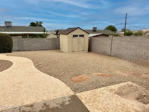 Exterior - 1938 E Desert Dr, Phoenix, AZ 85042 photo 6 of 9
