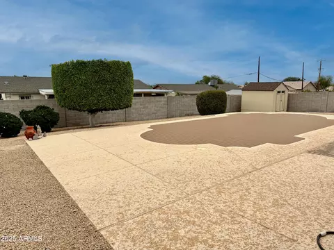 Exterior - 1938 E Desert Dr, Phoenix, AZ 85042 photo 5 of 9