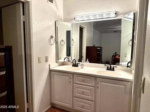 Bath - 1938 E Desert Dr, Phoenix, AZ 85042 photo 1 of 1