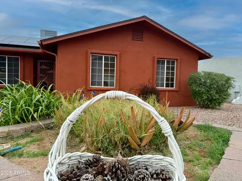 Exterior - 1938 E Desert Dr, Phoenix, AZ 85042 photo 3 of 9