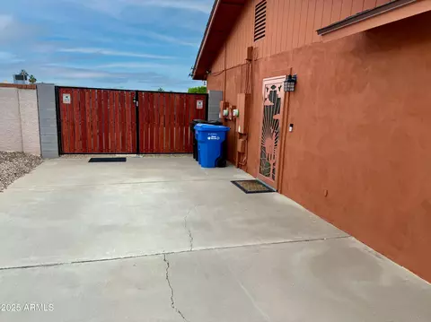 Exterior - 1938 E Desert Dr, Phoenix, AZ 85042 photo 8 of 9