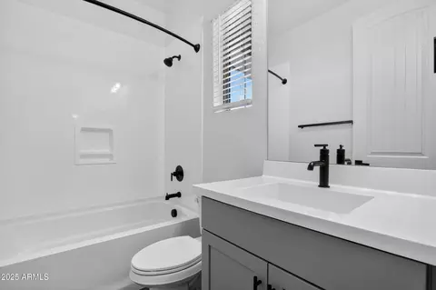 Bath - 4303 E Jones St, Gilbert, AZ 85295 photo 5 of 5