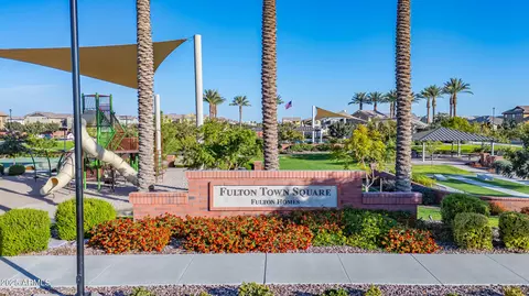 View/Area - 4303 E Jones St, Gilbert, AZ 85295 photo 2 of 8