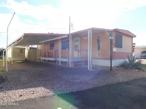 925 N Plaza Dr #32, Apache Junction, AZ 85120