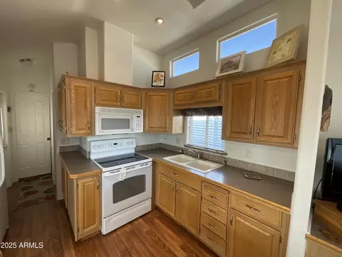 51 S Iron Ore Dr, Apache Junction, AZ 85119 photo 6
