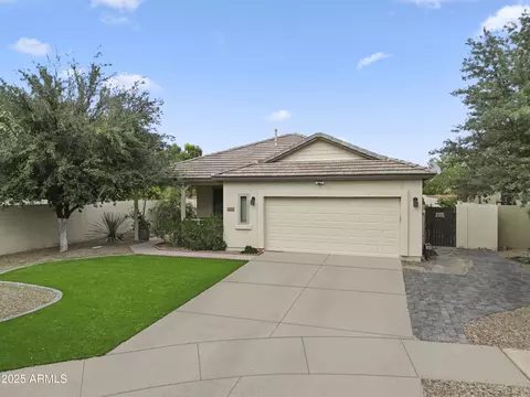 Exterior - 4010 E Sundance Ct, Gilbert, AZ 85297 photo 1 of 10