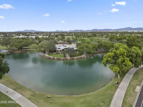 View/Area - 4010 E Sundance Ct, Gilbert, AZ 85297 photo 3 of 12