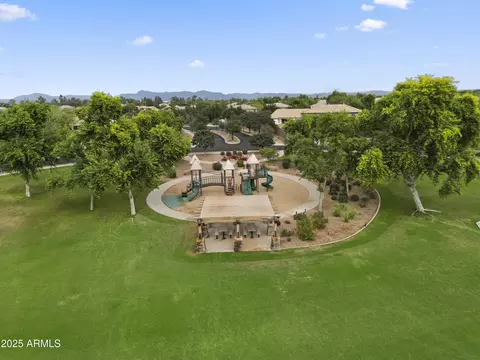 View/Area - 4010 E Sundance Ct, Gilbert, AZ 85297 photo 5 of 12