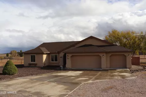 3895 Yo He Wah Dr, Chino Valley, AZ 86323