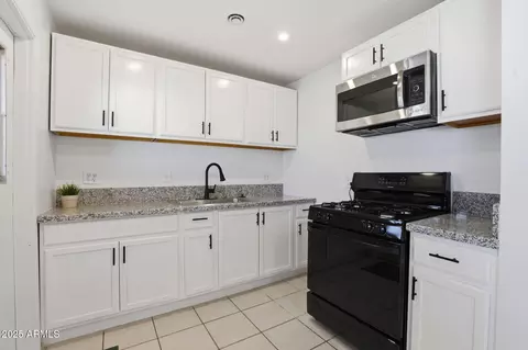 Kitchen - 2001 N 39th Ave, Phoenix, AZ 85009 photo 1 of 3