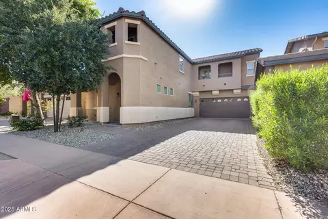 3239 W Gran Paradiso Dr, Phoenix, AZ 85086