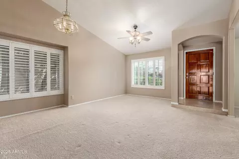 8578 S Maple Ave, Tempe, AZ 85284 photo 3