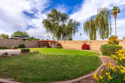 Exterior - 1126 E Pedro Rd, Phoenix, AZ 85042 photo 3 of 11