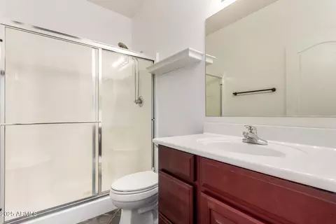 Bath - 1126 E Pedro Rd, Phoenix, AZ 85042 photo 1 of 2