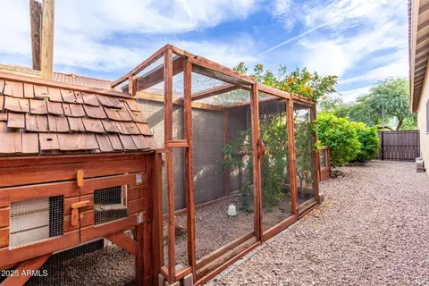 Exterior - 1126 E Pedro Rd, Phoenix, AZ 85042 photo 6 of 11