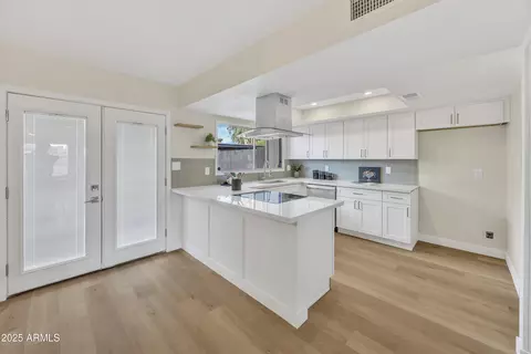 5449 W El Caminito Dr, Glendale, AZ 85302