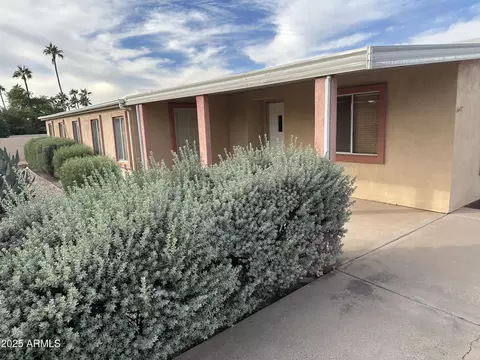25424 S Ohio Ct, Sun Lakes, AZ 85248