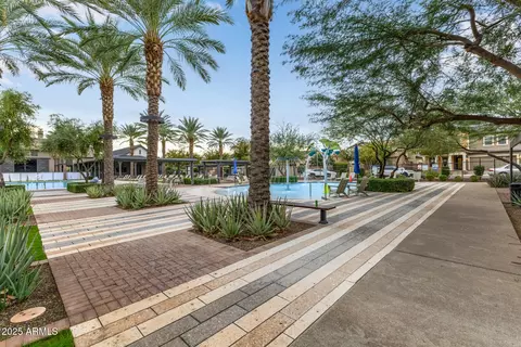 Exterior - 25417 N 20th Ave, Phoenix, AZ 85085 photo 7 of 12