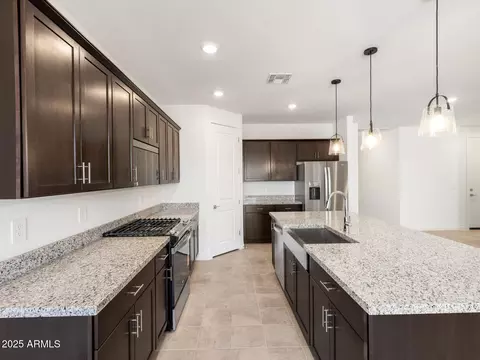 18256 N Pietra Dr, Maricopa, AZ 85138