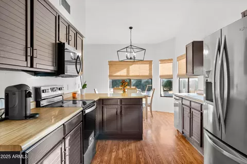 Kitchen - 3925 E Monte Cristo Ave, Phoenix, AZ 85032 photo 1 of 3