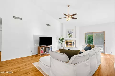Living - 3925 E Monte Cristo Ave, Phoenix, AZ 85032 photo 2 of 2